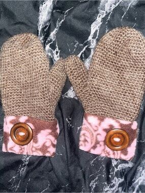 Vintage Handmade Brown Knit Mittens Pink Floral Cuff Wooden Button size small